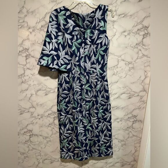 JS Collections HALLIE CAPE MIDI DRESS - Picture 9 of 10